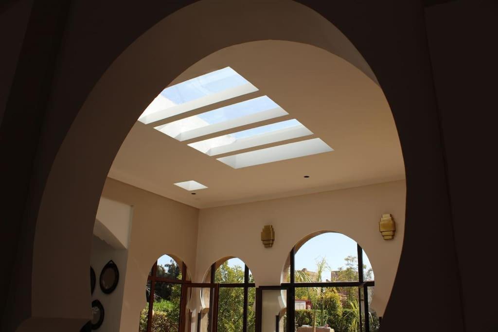 Ily Marrakech Avec Piscine Et Vue Sur L'altas : Coup De Coeur! Villa Marrakesh
