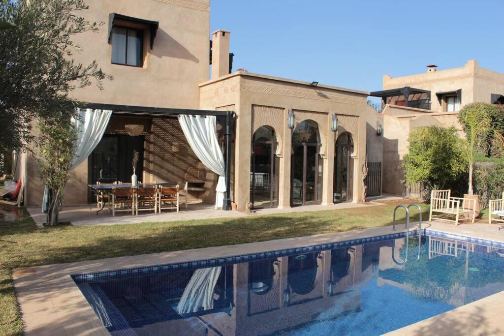 Ily Marrakech Avec Piscine Et Vue Sur L'altas : Coup De Coeur! * Marrakesh