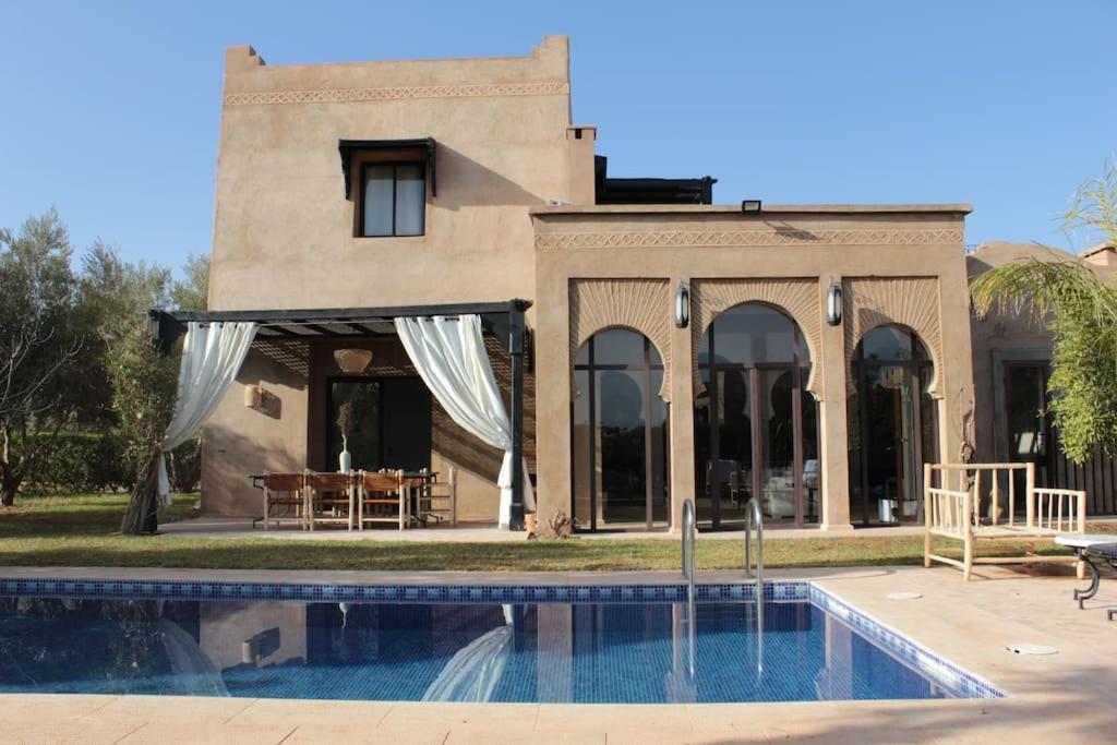 Villa Ily Marrakech Avec Piscine Et Vue Sur L'altas : Coup De Coeur! Marrakesh