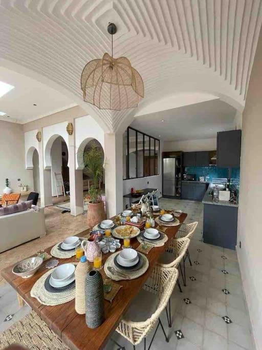 Ily Marrakech Avec Piscine Et Vue Sur L'altas : Coup De Coeur! Villa